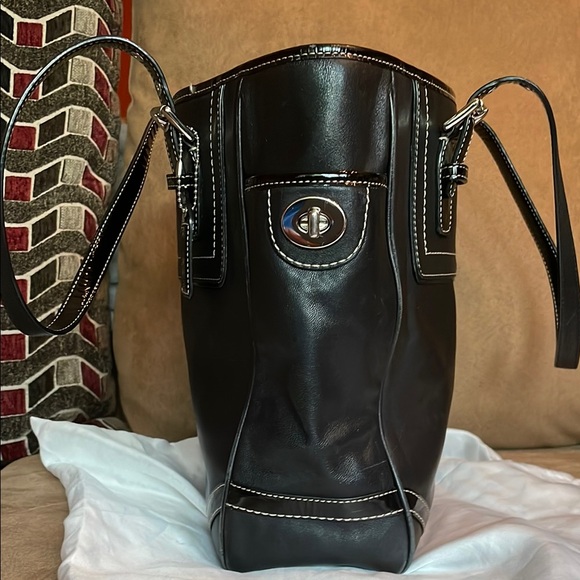 Coach Black Leather Tote Bag w/Dust Bag - Picture 4 of 13
